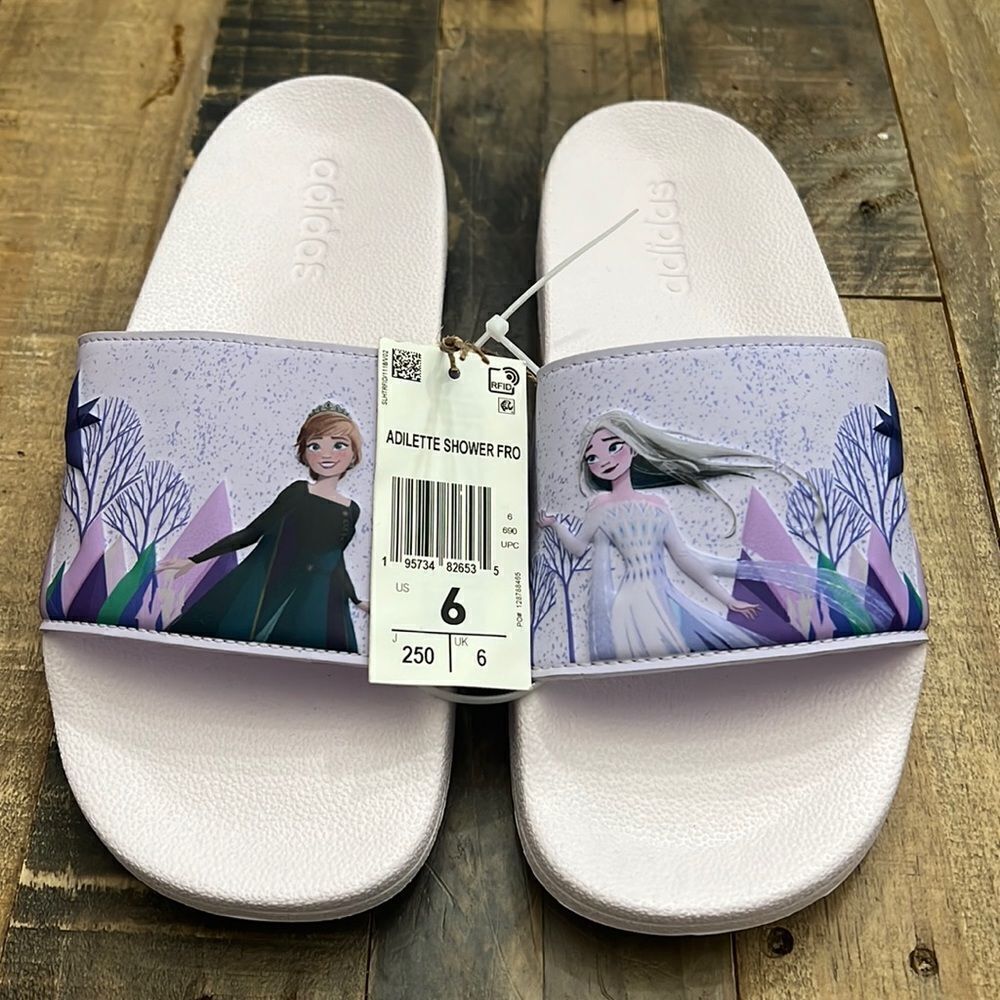 NWT FROZEN ADIDAS SHOWER SHOES KIDS SIZE 6